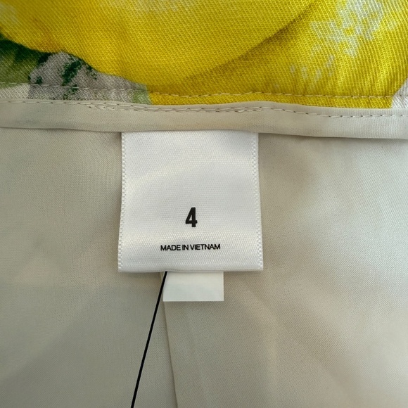 New! Express High Waisted Belted Lemon Print Shorts 45773 - Picture 12 of 14